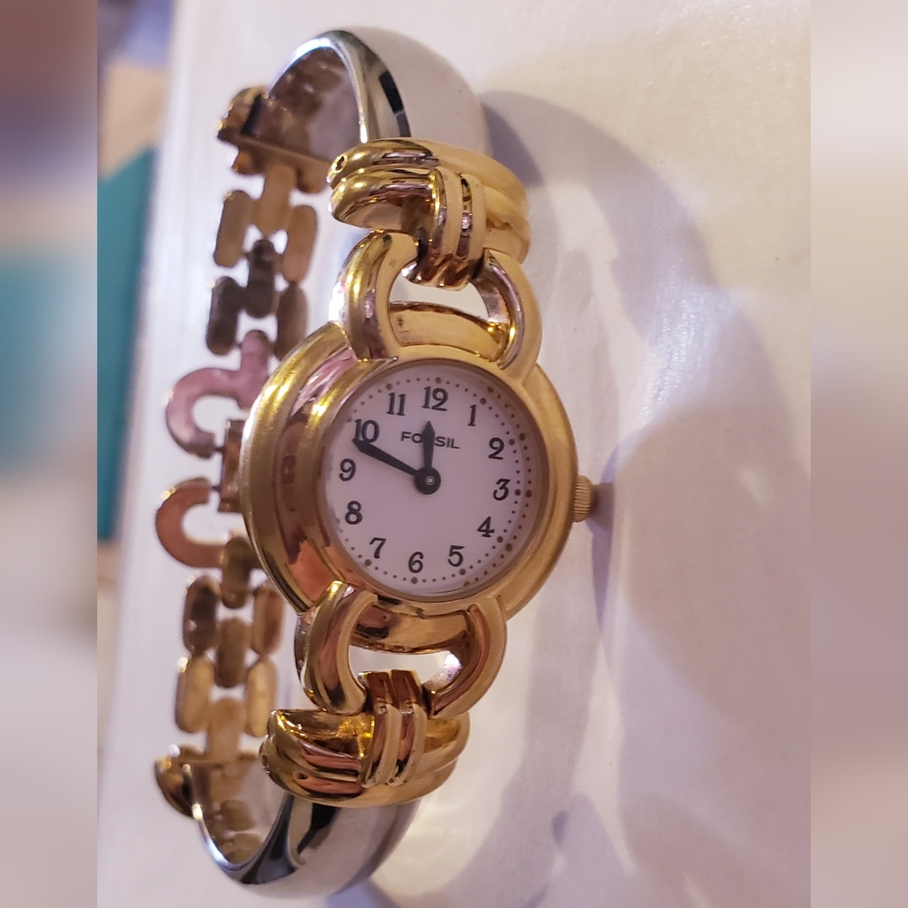 Fossil Es-8727 Two Tone Quartz Analog Ladies Watc… - image 1